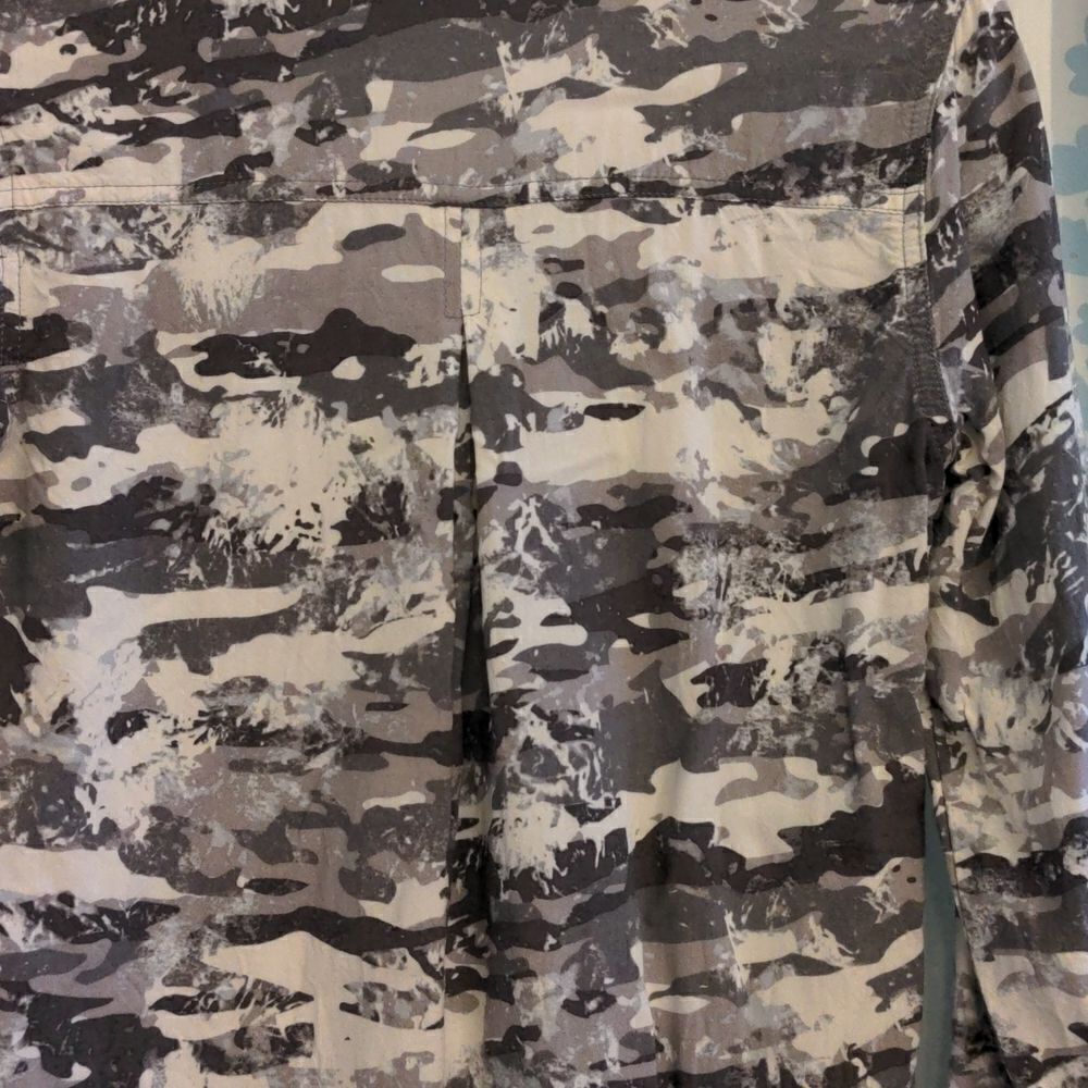 2 for $20 Rock & Republic Snow Camouflage Rayon L/S Shirt Blouse Size S - Picture 3 of 9